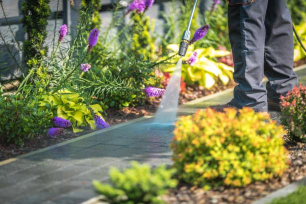Spring Cleaning in New Hartford Center, CT